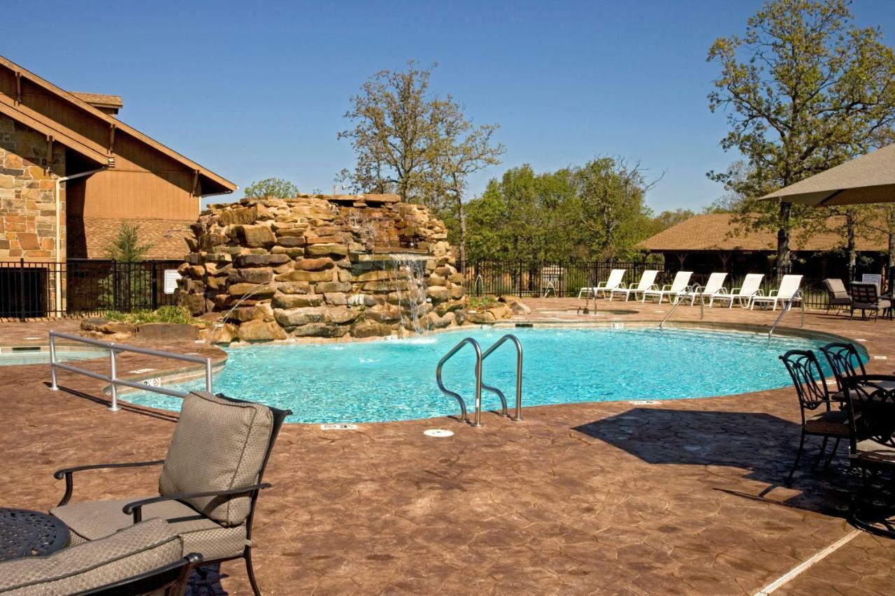 Postoak Lodge And Retreat Tulsa Room photo
