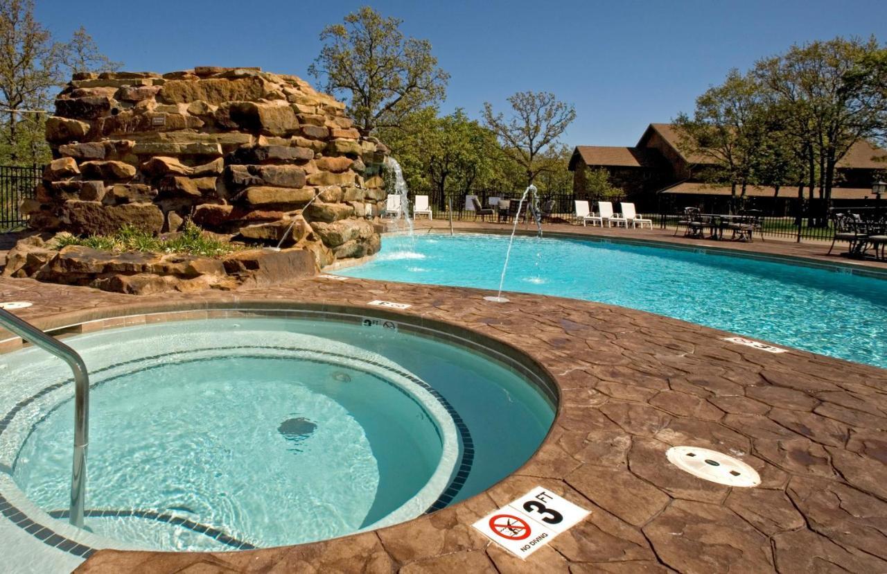 Postoak Lodge And Retreat Tulsa Room photo